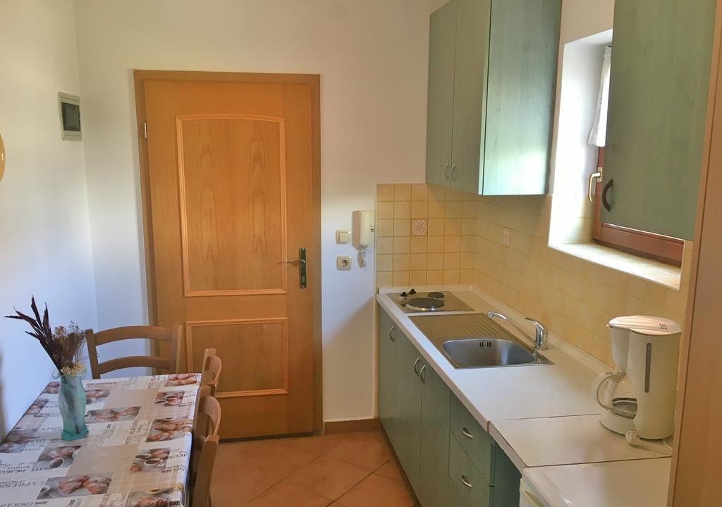 Apartman Frane Krk Town Exteriör bild