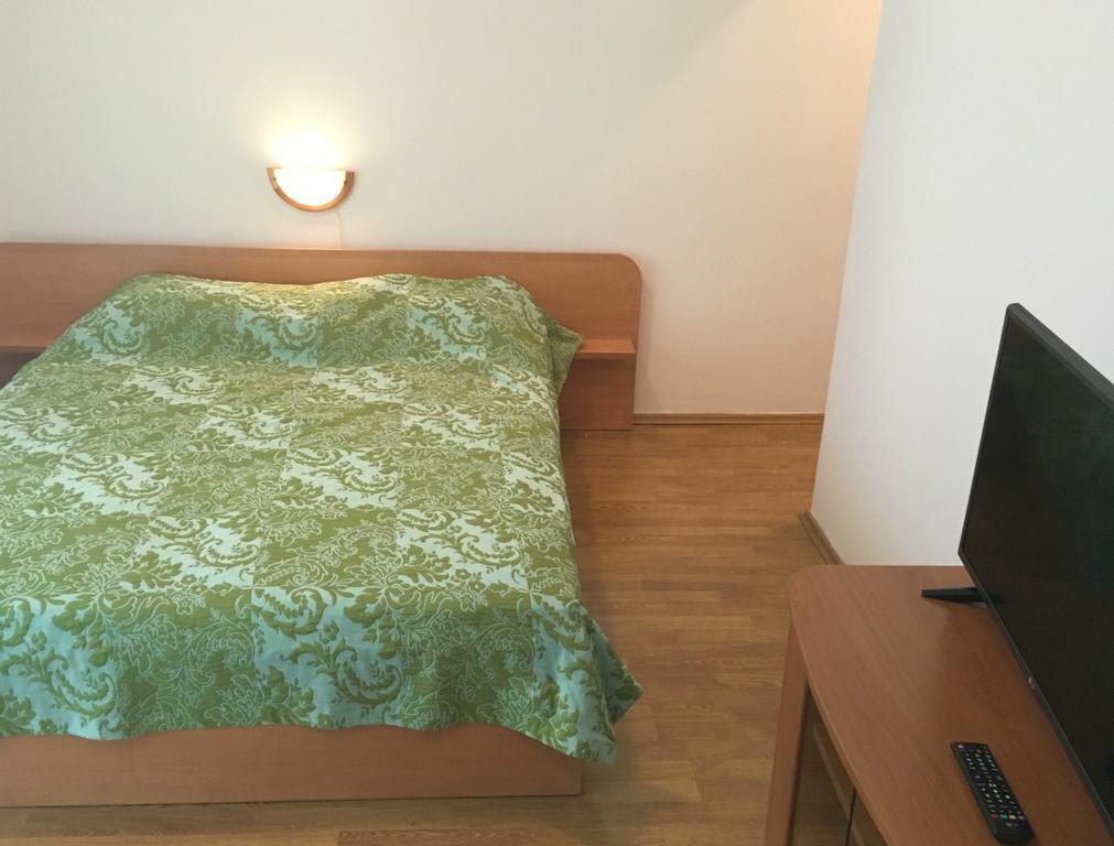 Apartman Frane Krk Town Exteriör bild