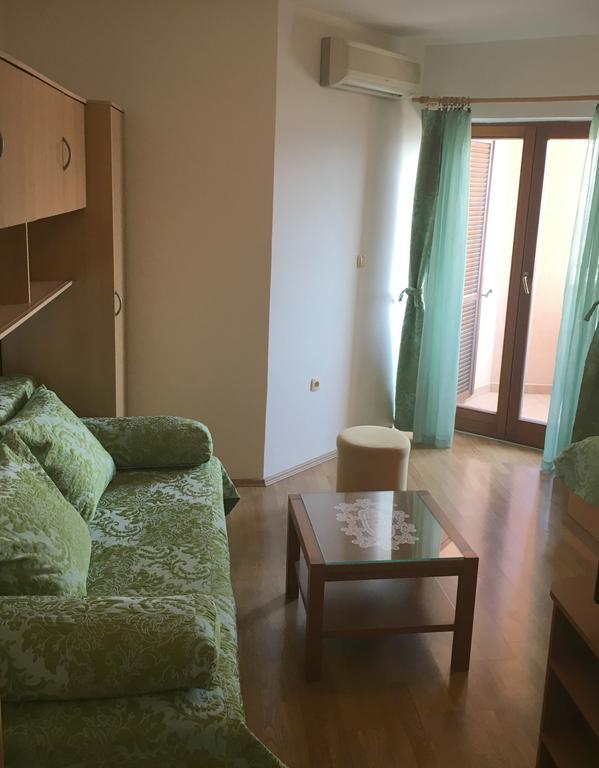 Apartman Frane Krk Town Exteriör bild