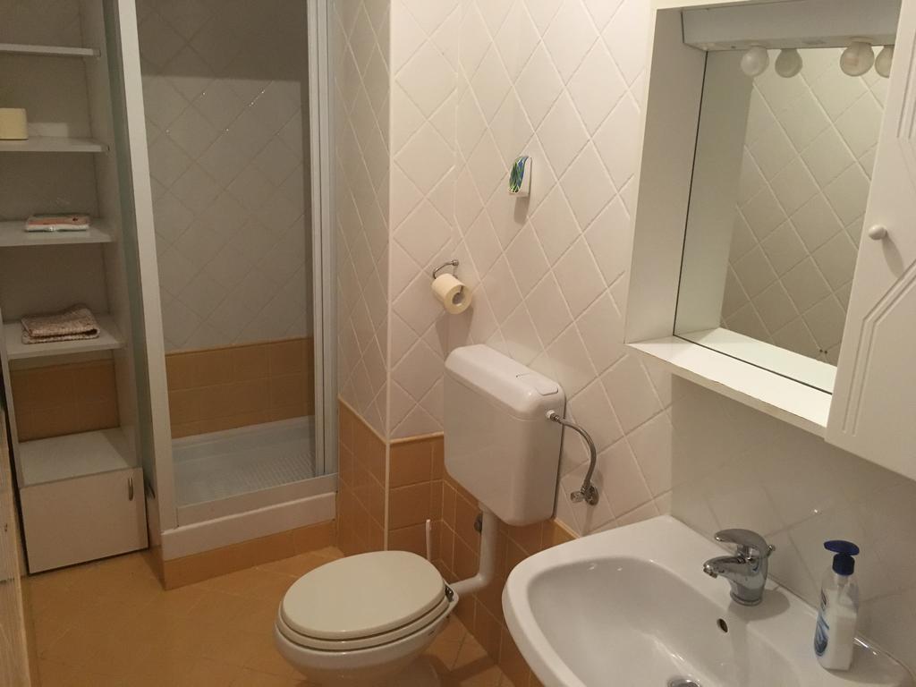 Apartman Frane Krk Town Exteriör bild